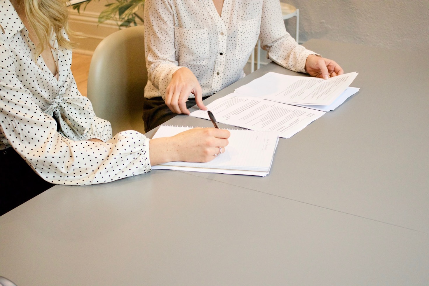 How Expert Consultants Simplify Financial Management